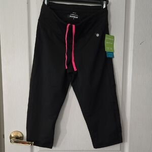 Danskin Black Capri Leggings with Pink Accent